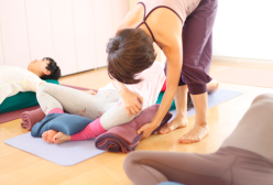 restorative theraphy yoga